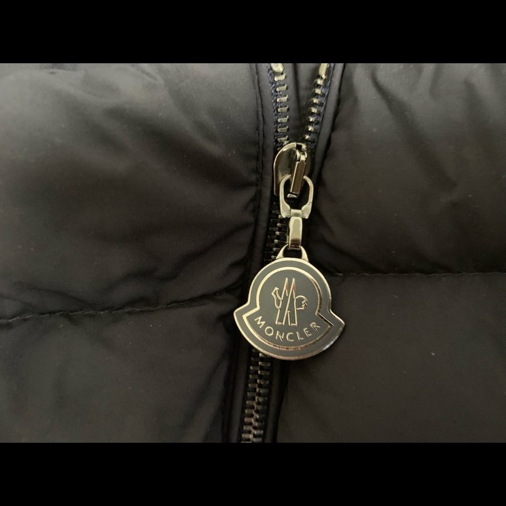 Moncler down jacket sz 3 - Picture 12 of 15